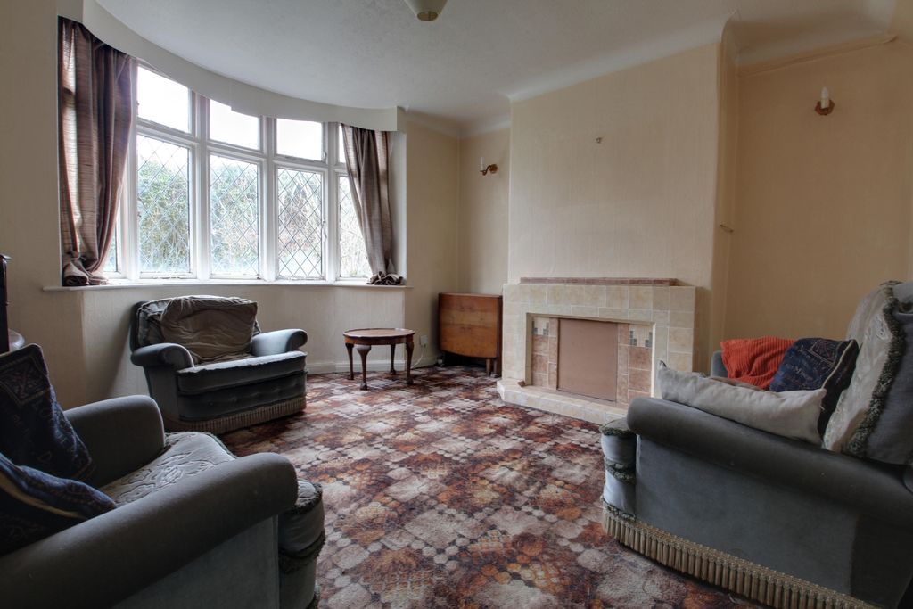 Property photo 2 of 15 Living Room