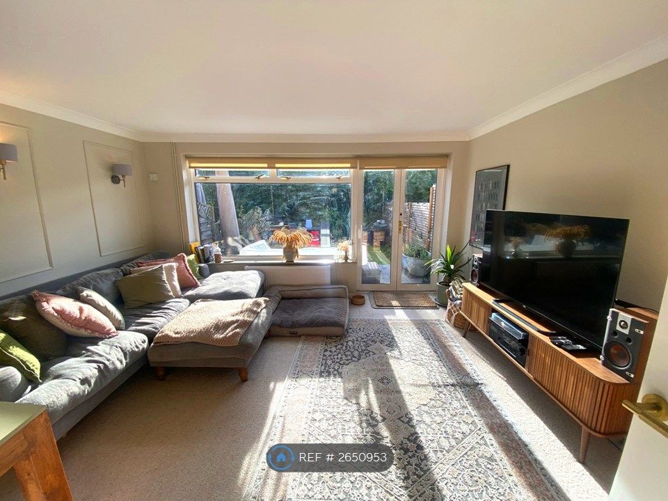 Property photo 2 of 20 Living Room/ Dining Room 1