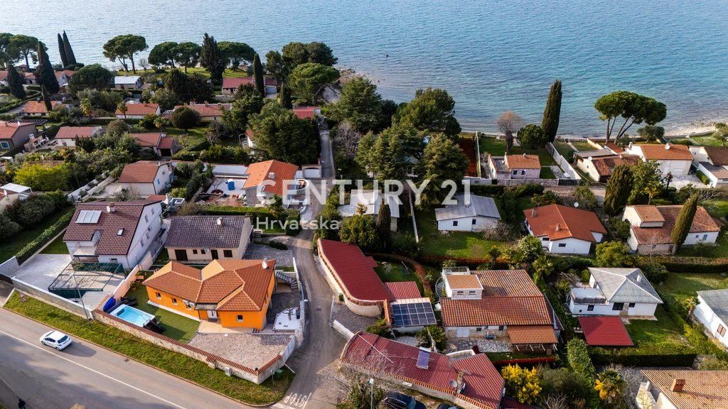 Property photo 2 of 33