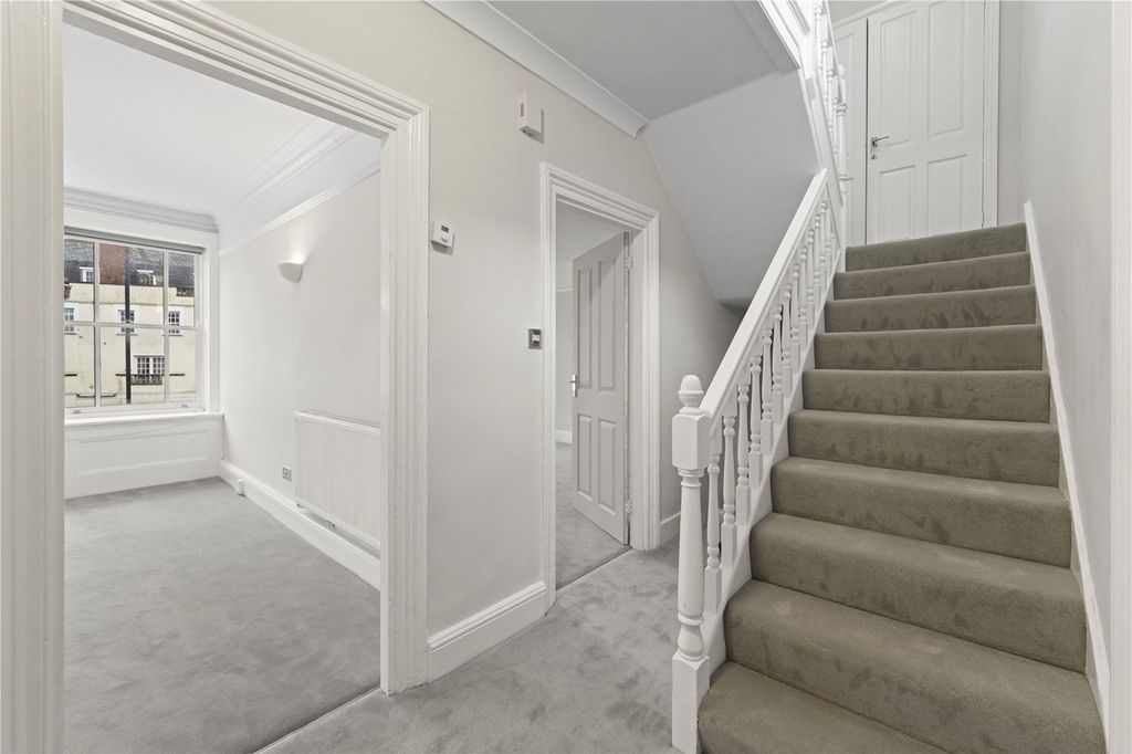 Property photo 2 of 13 Picture No. 31