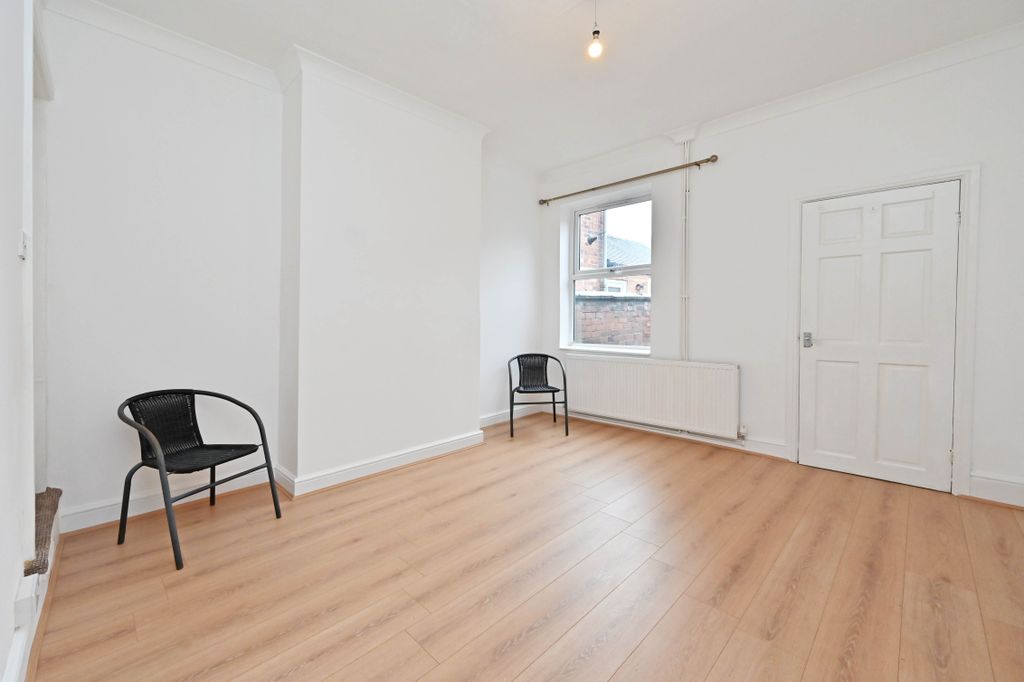 Property photo 3 of 8 Rhm_2128