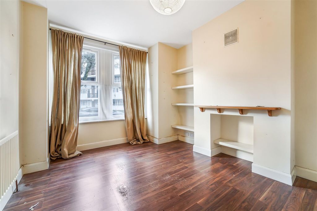 Property photo 2 of 9