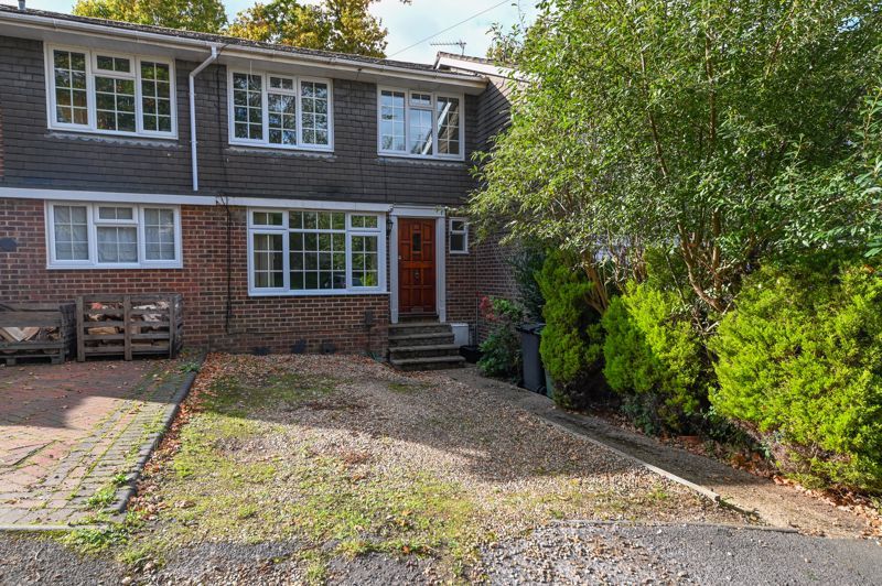 Property photo 1 of 12 Photo 8