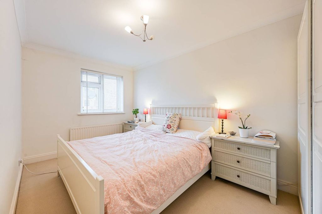 Property photo 1 of 23