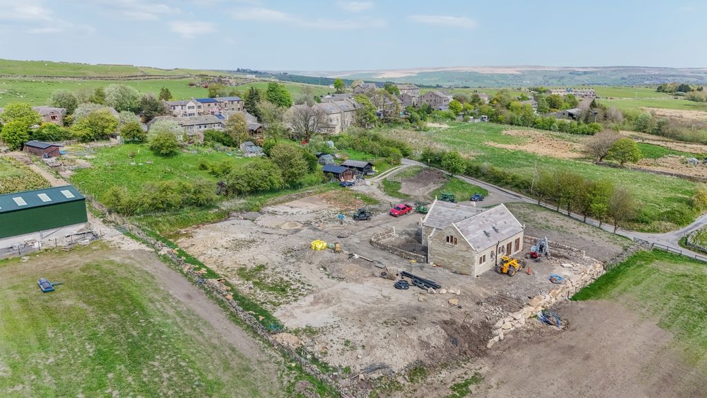 Property photo 1 of 6 1453933 (12)