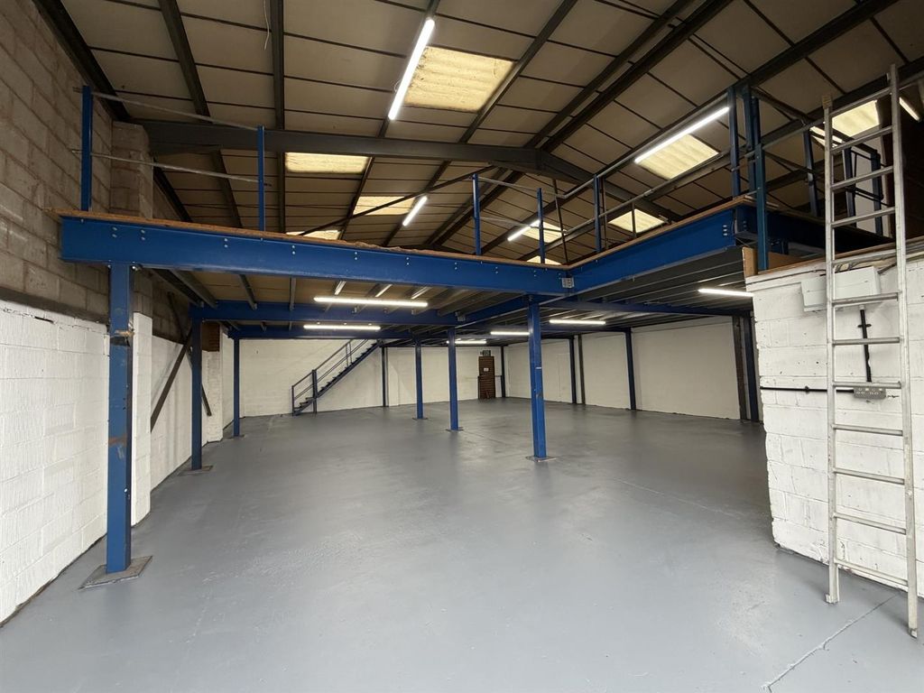 Property photo 3 of 8