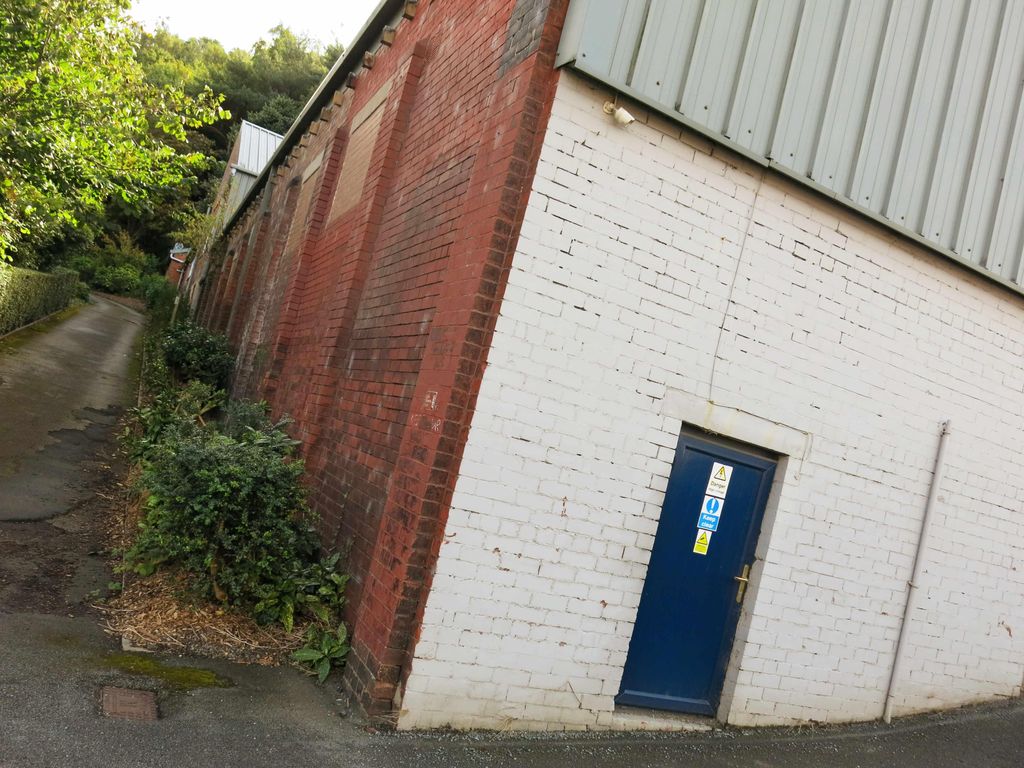 Property photo 3 of 34