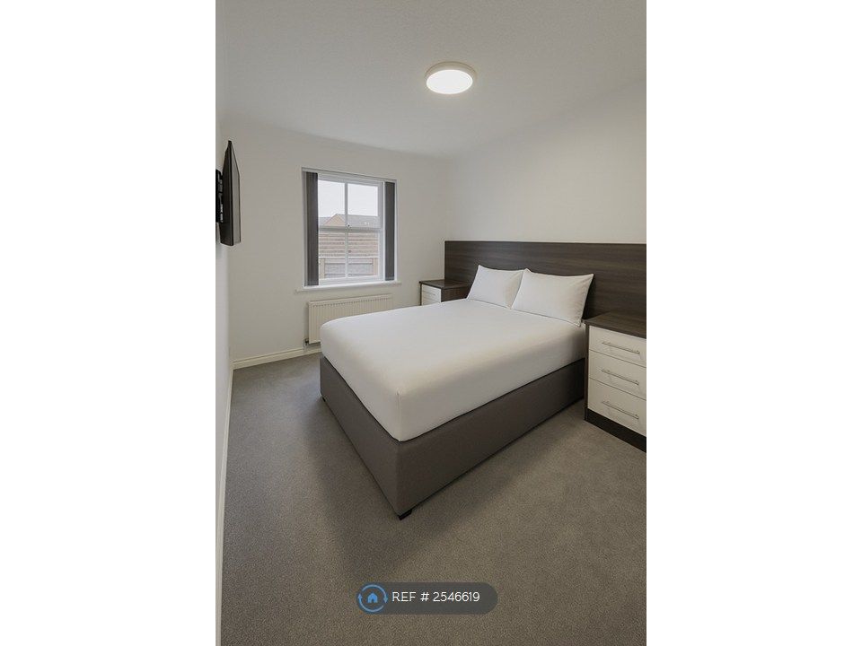 Property photo 3 of 14 Bedroom 2