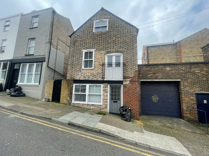 Property photo 1 of 7