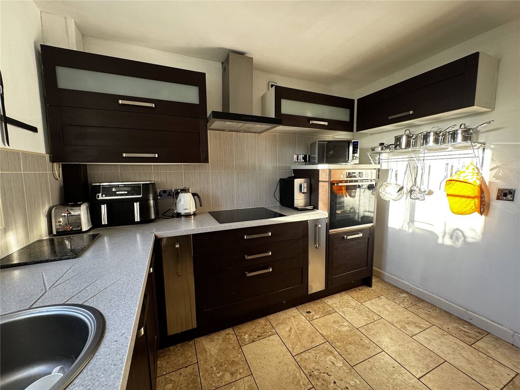 Property photo 3 of 15 Picture No. 13