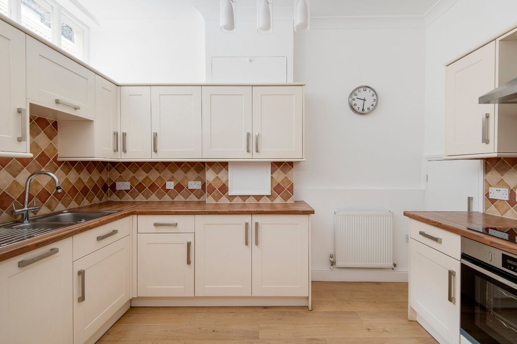 Property photo 1 of 22 Ground Floor