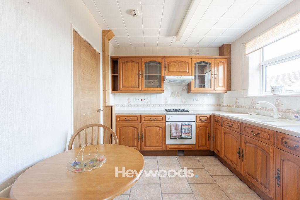 Property photo 3 of 32