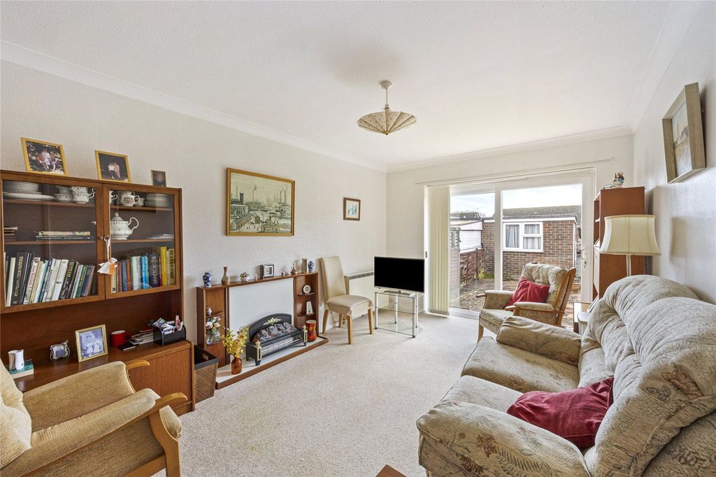 Property photo 2 of 17 Picture No. 01