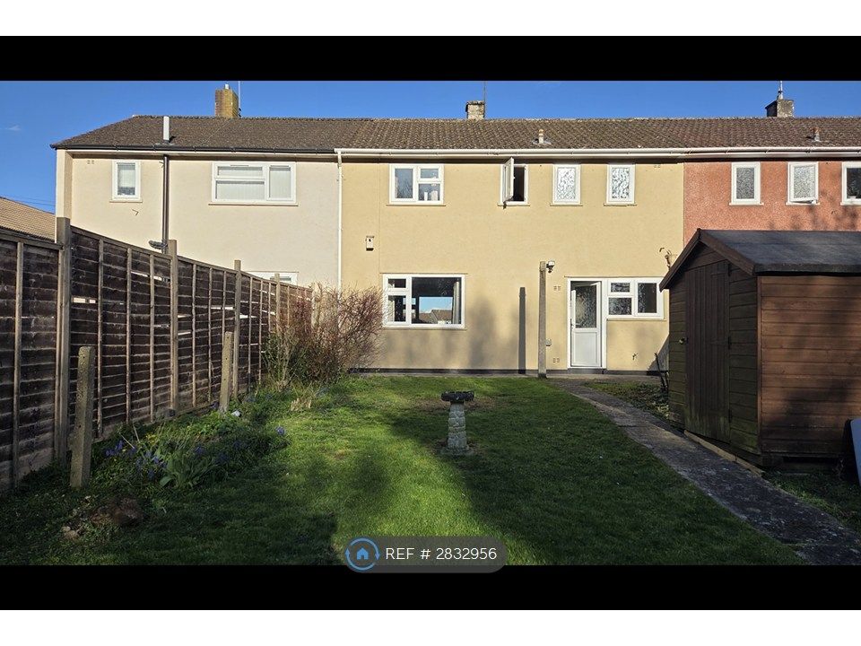 Property photo 3 of 12 Rear