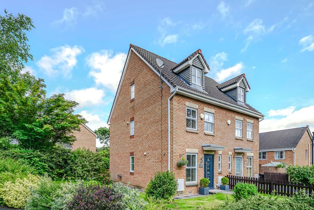 Property photo 1 of 37