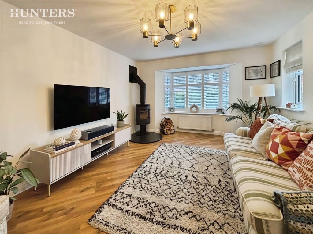 Property photo 2 of 25 Pbox-Living_Room-332825.Jpeg