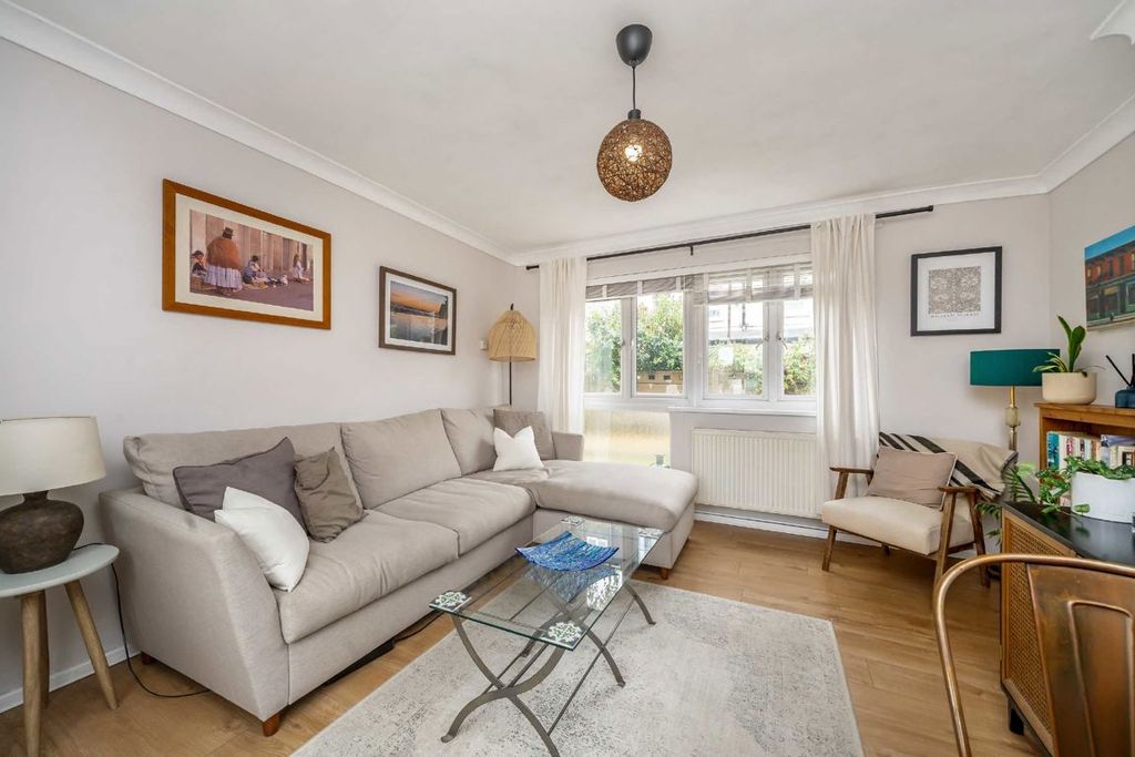 Property photo 2 of 6