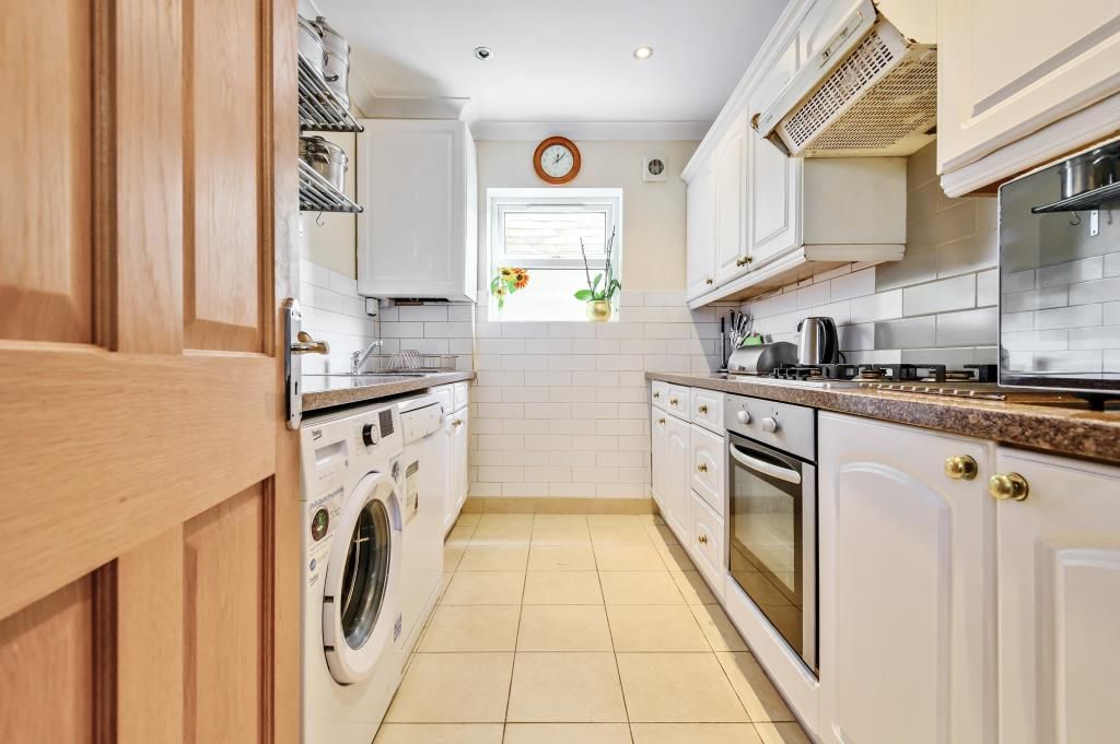 Property photo 2 of 12 Kitchen