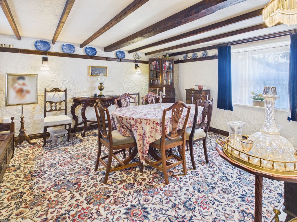 Property photo 2 of 10 Dining Room