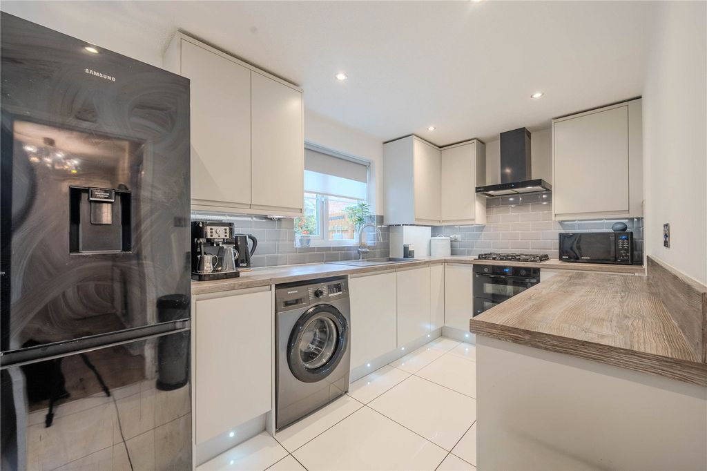 Property photo 3 of 14 Picture No. 10