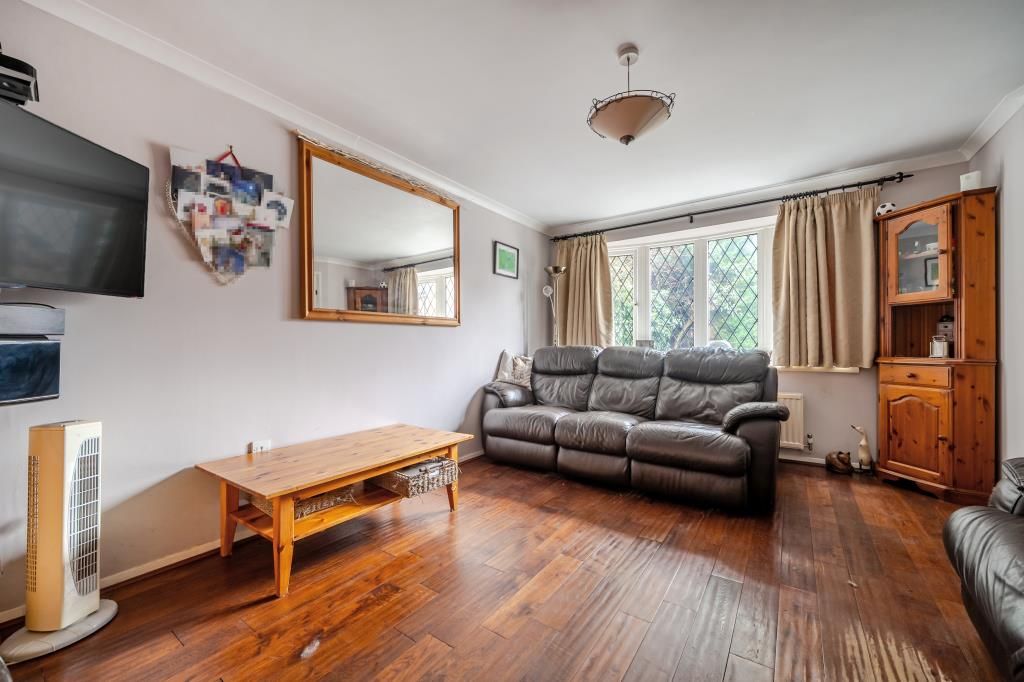 Property photo 2 of 20 Living Area