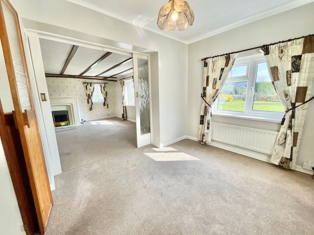 Property photo 2 of 27
