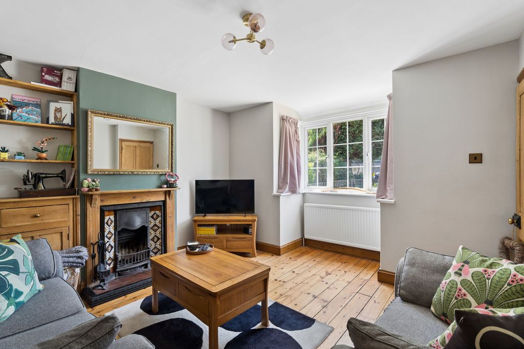 Property photo 2 of 17