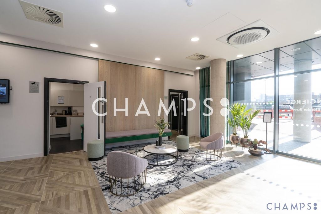 Property photo 3 of 5 Gallery