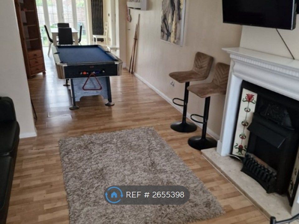 Property photo 3 of 17