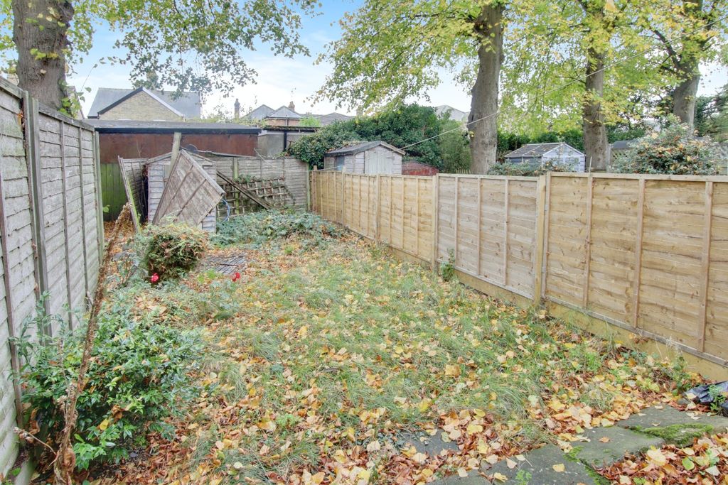 Property photo 3 of 7