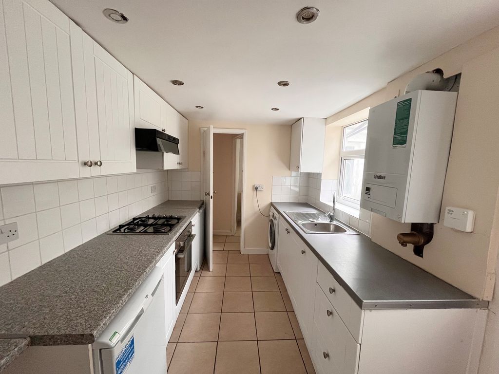 Property photo 2 of 13 Kitchen