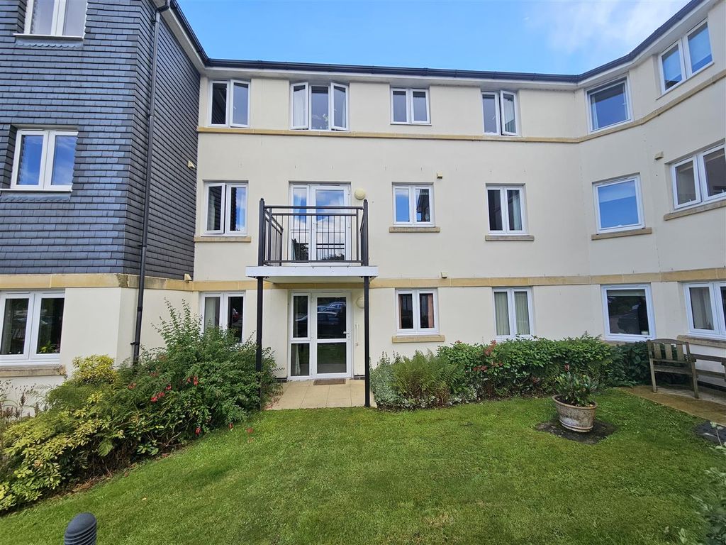 Property photo 1 of 17 Outside Showing Balcony.Jpg