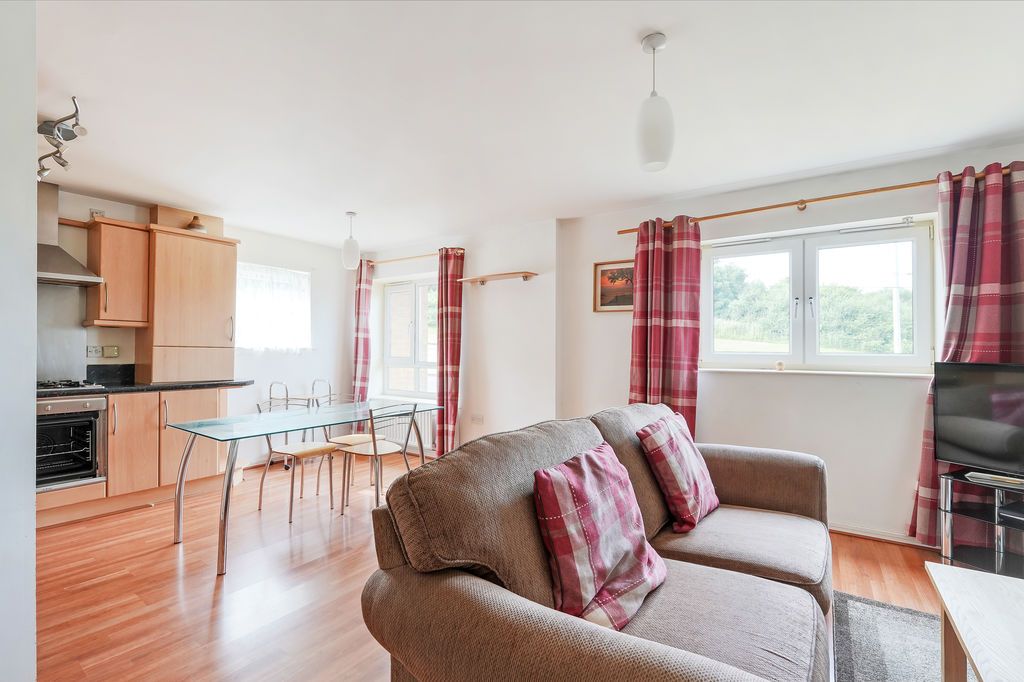Property photo 2 of 18 Open Plan Living / Dining / Kitchen