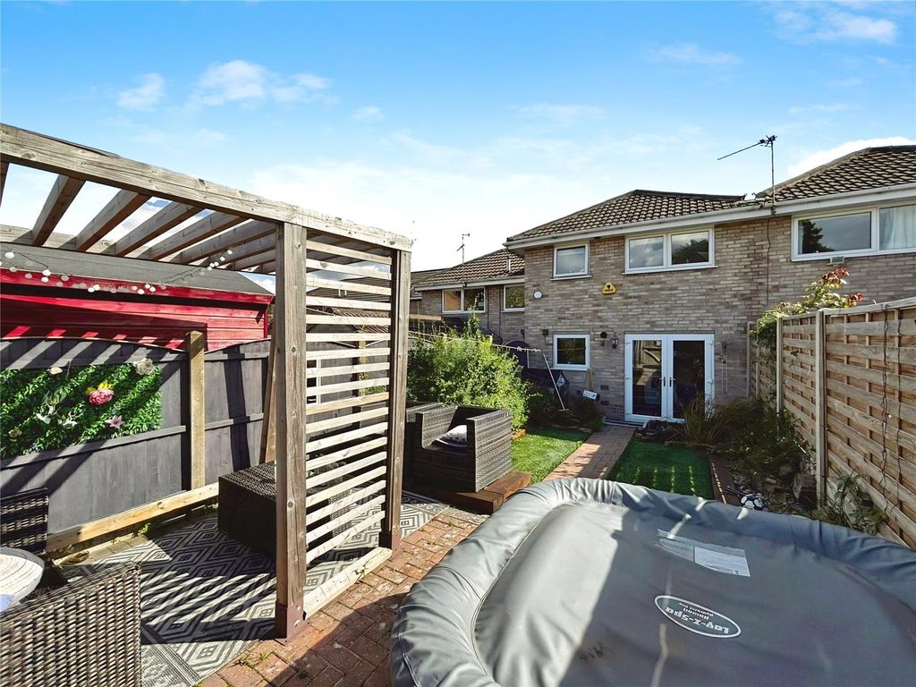 Property photo 3 of 17 Picture No. 29