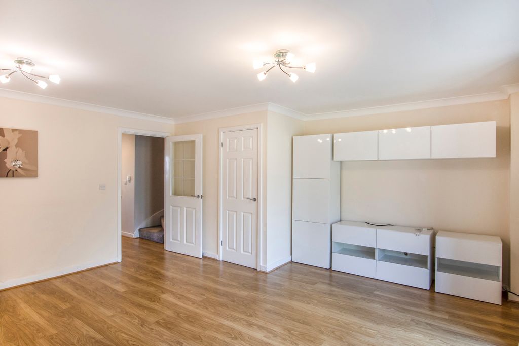 Property photo 2 of 17 Old Rectory Drive
