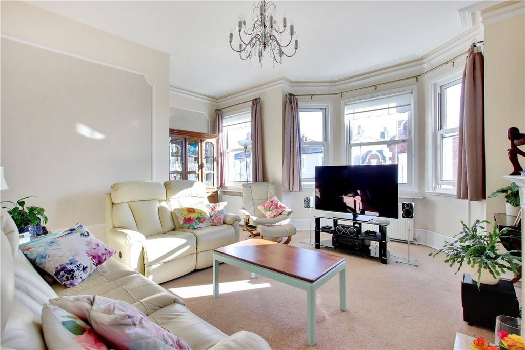 Property photo 2 of 13 Sitting Room