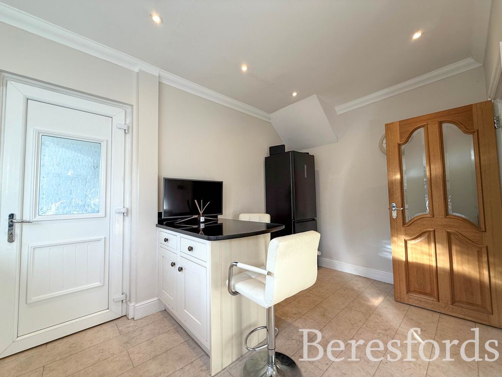 Property photo 3 of 19 Picture No. 72