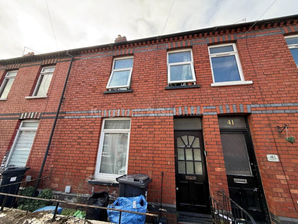 Property photo 2 of 11