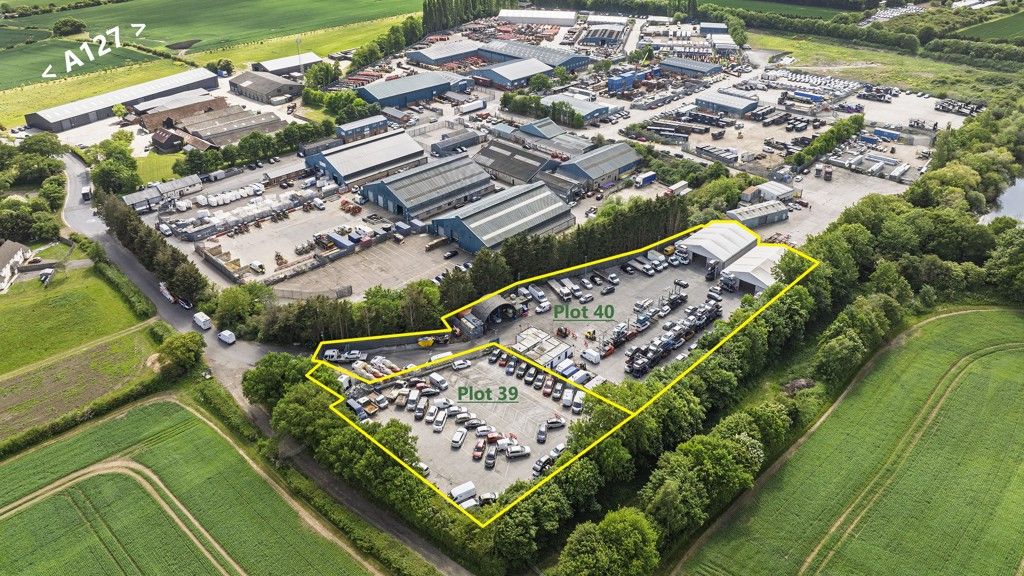 Property photo 1 of 9 Photo 13