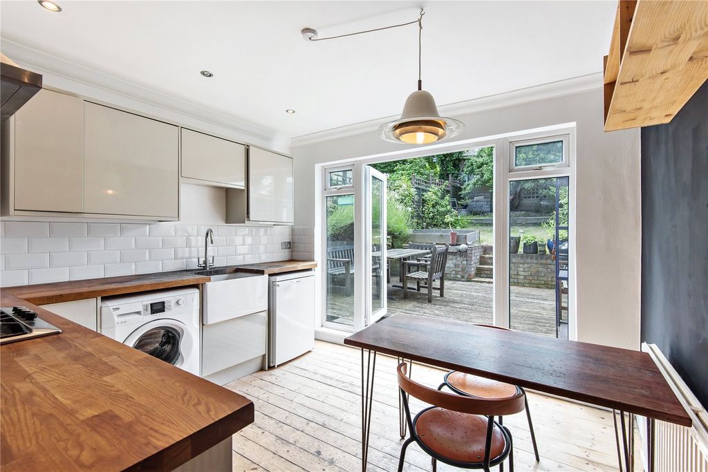 Property photo 1 of 15 Picture No. 05
