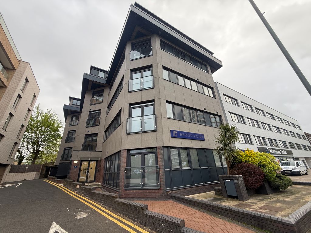 Property photo 1 of 9 Front