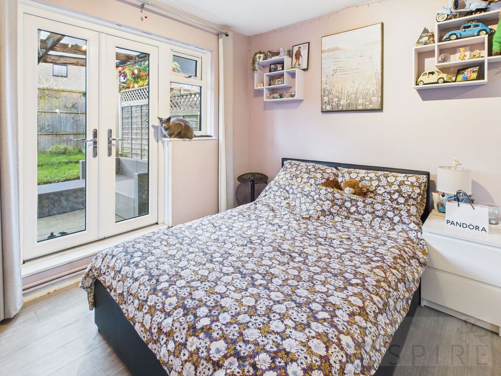 Property photo 3 of 11