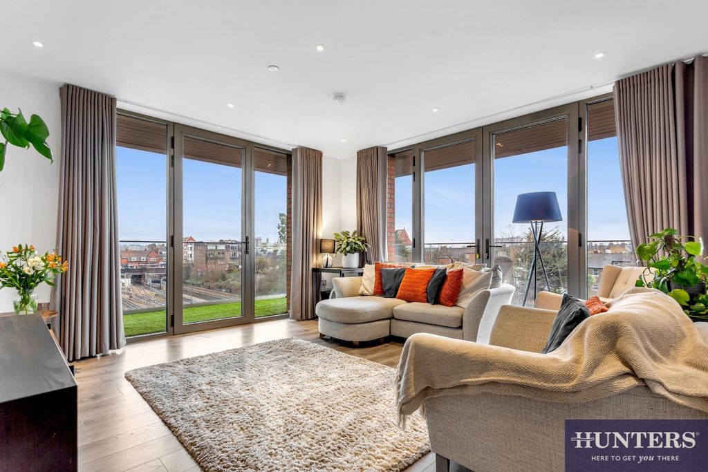 Property photo 1 of 10 Reception