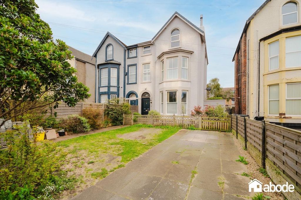 Property photo 1 of 43 42 Brooke Road West-10.Jpg