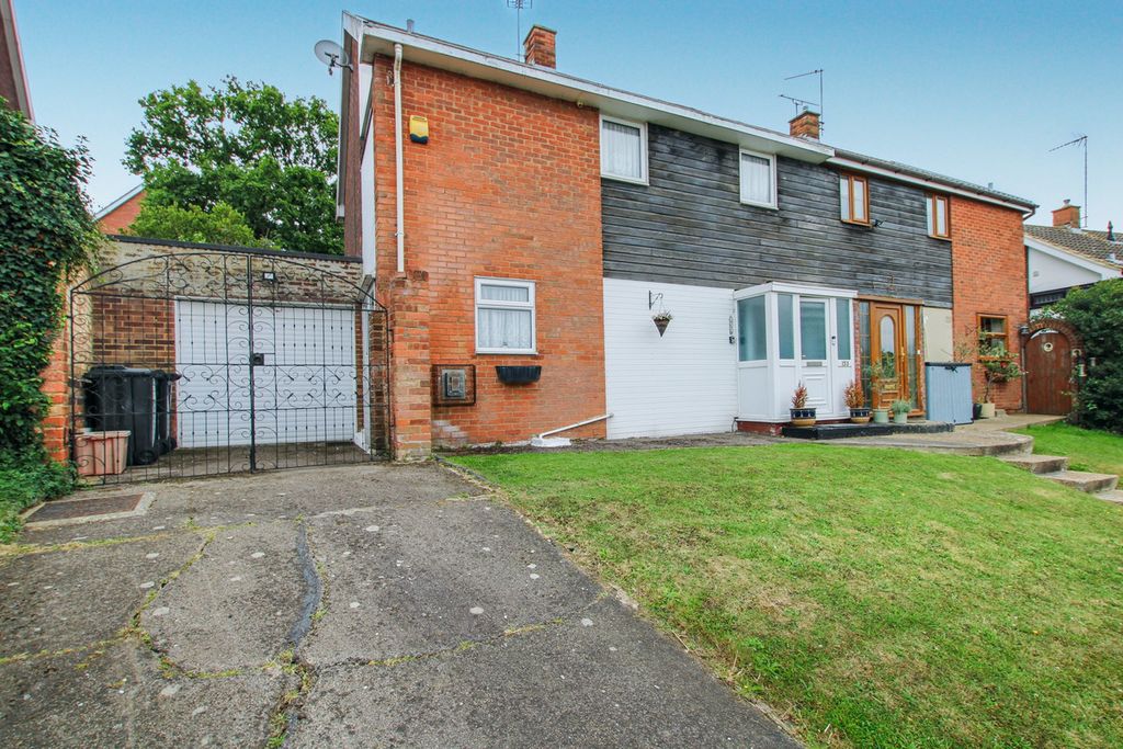 Property photo 1 of 28