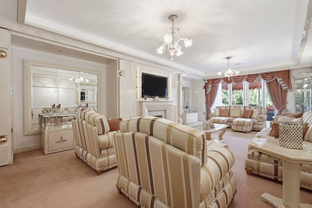 Additional image 7 of 5 bed detached house for saleWambrook Close, Hutton Mount, Brentwood CM13