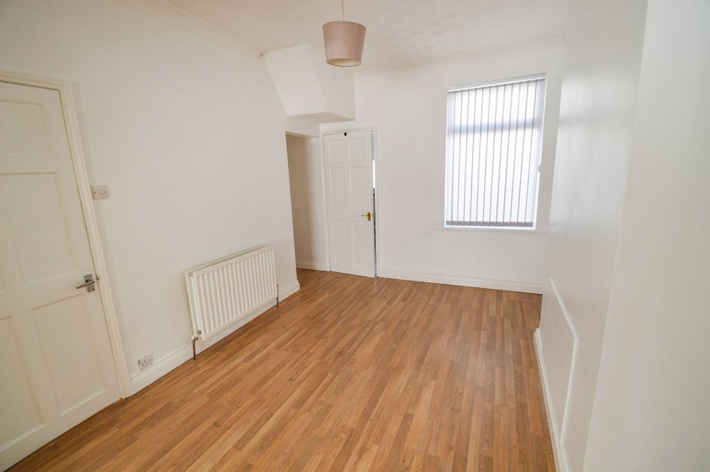 Property photo 2 of 9 Dining Room