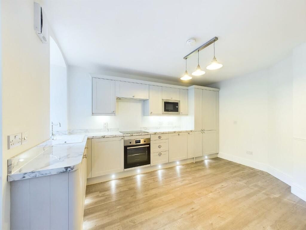 Property photo 2 of 7 Image