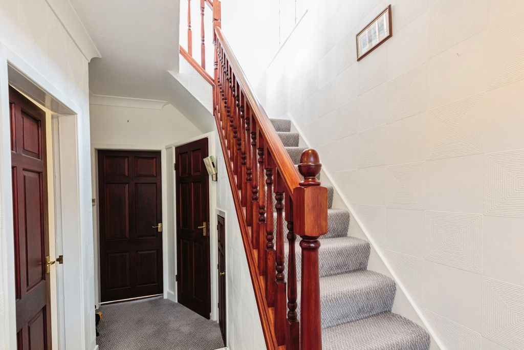 Property photo 2 of 26 Pbox-Img.Jpg