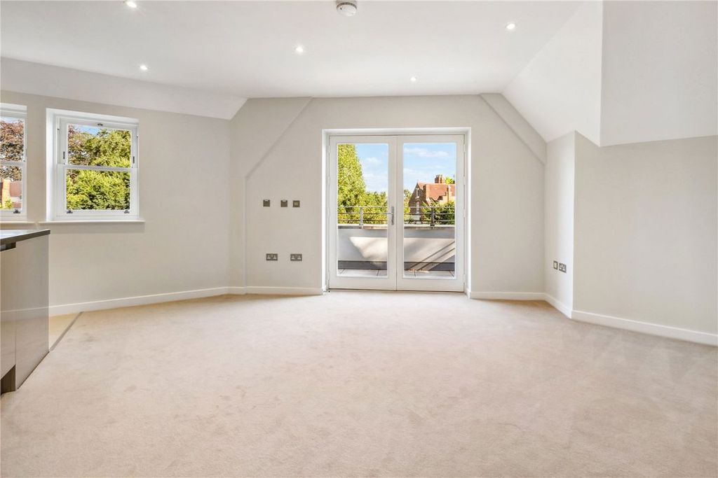 Property photo 2 of 5